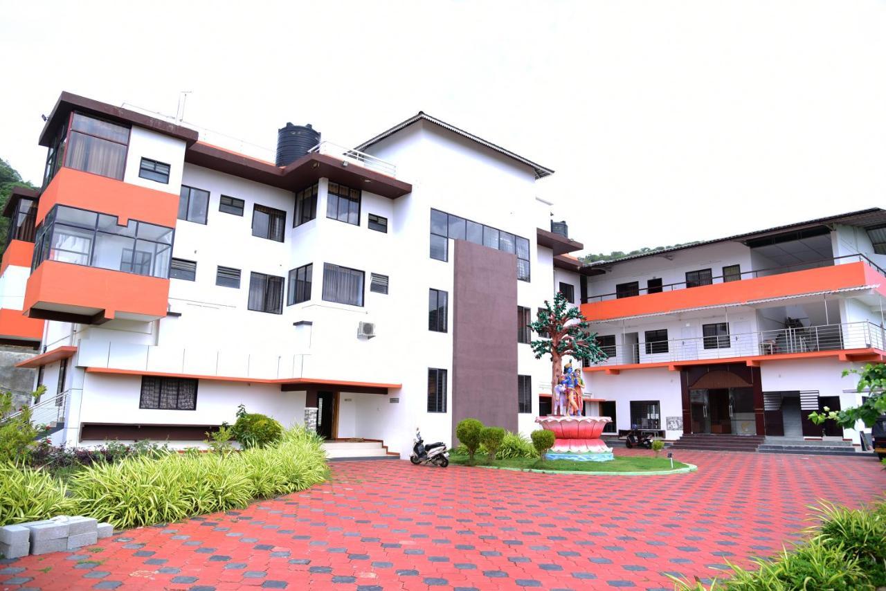 Nirvana Holistic Living Varagampadi Esterno foto
